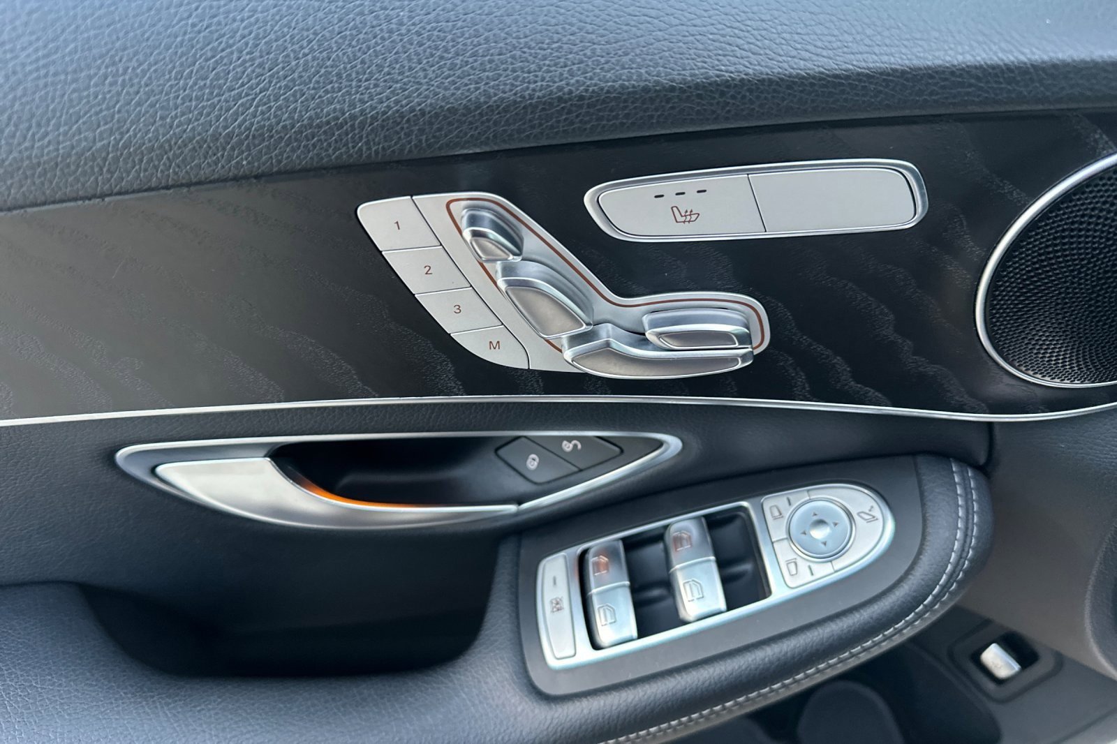 Used 2018 Mercedes-Benz C 300 Sedan w/ Premium Package image 10