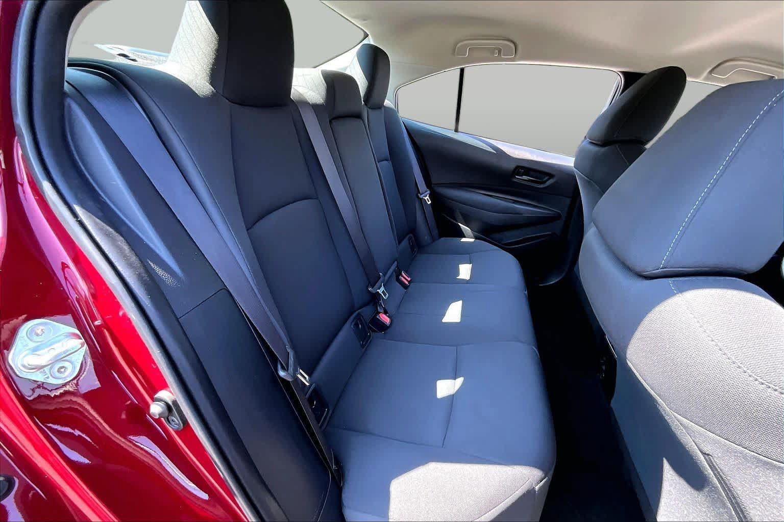 Used 2022 Toyota Corolla LE w/ LE Convenience Package FWD image 20