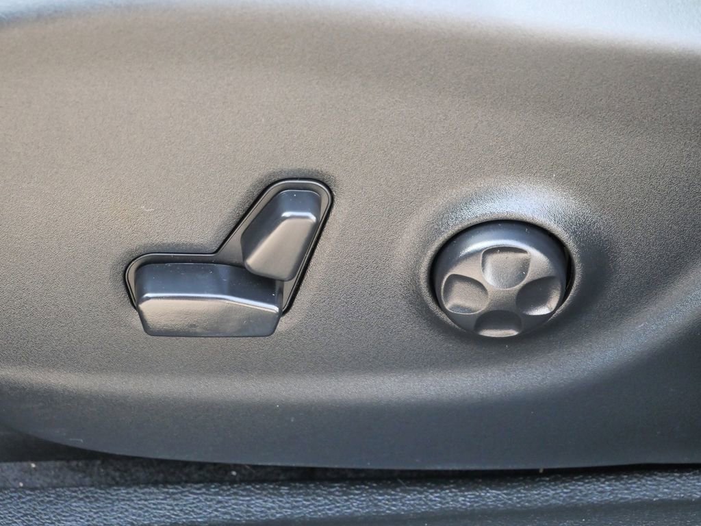 Used 2019 Jeep Cherokee Latitude Plus image 34