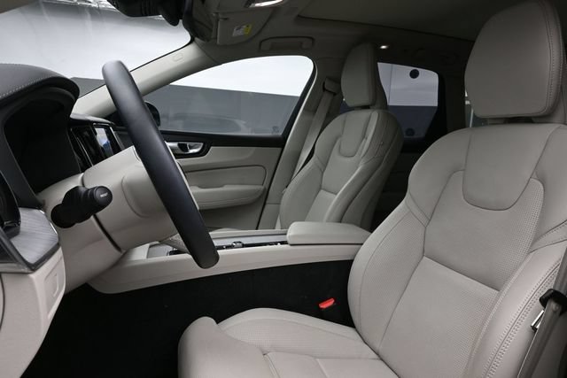 Used 2024 Volvo XC60 B5 Ultimate w/ Climate Package AWD/4WD image 10