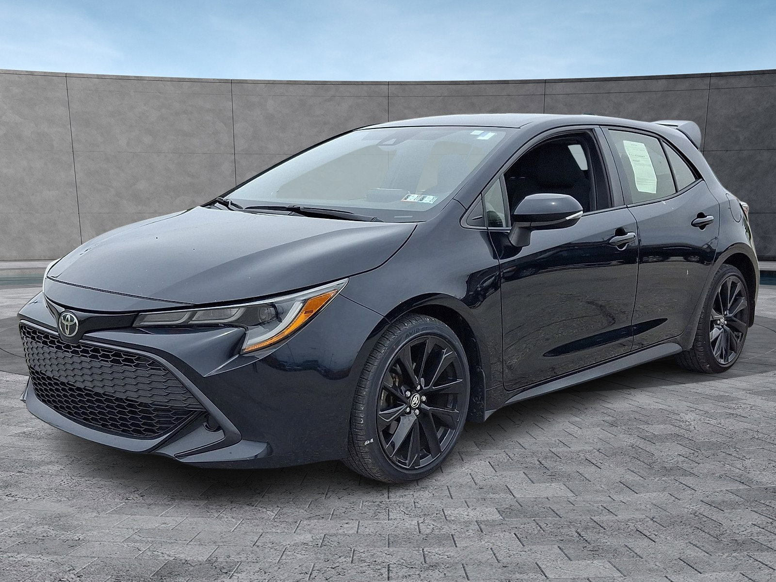Used 2020 Toyota Corolla SE FWD image 3