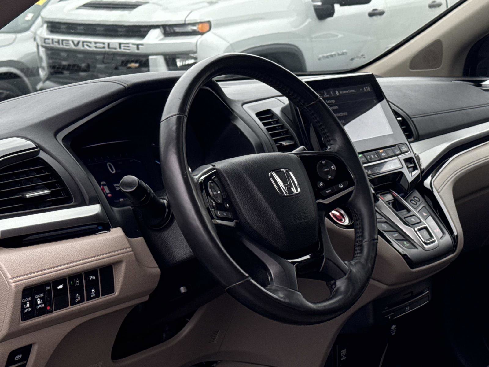 Used 2019 Honda Odyssey Elite image 25