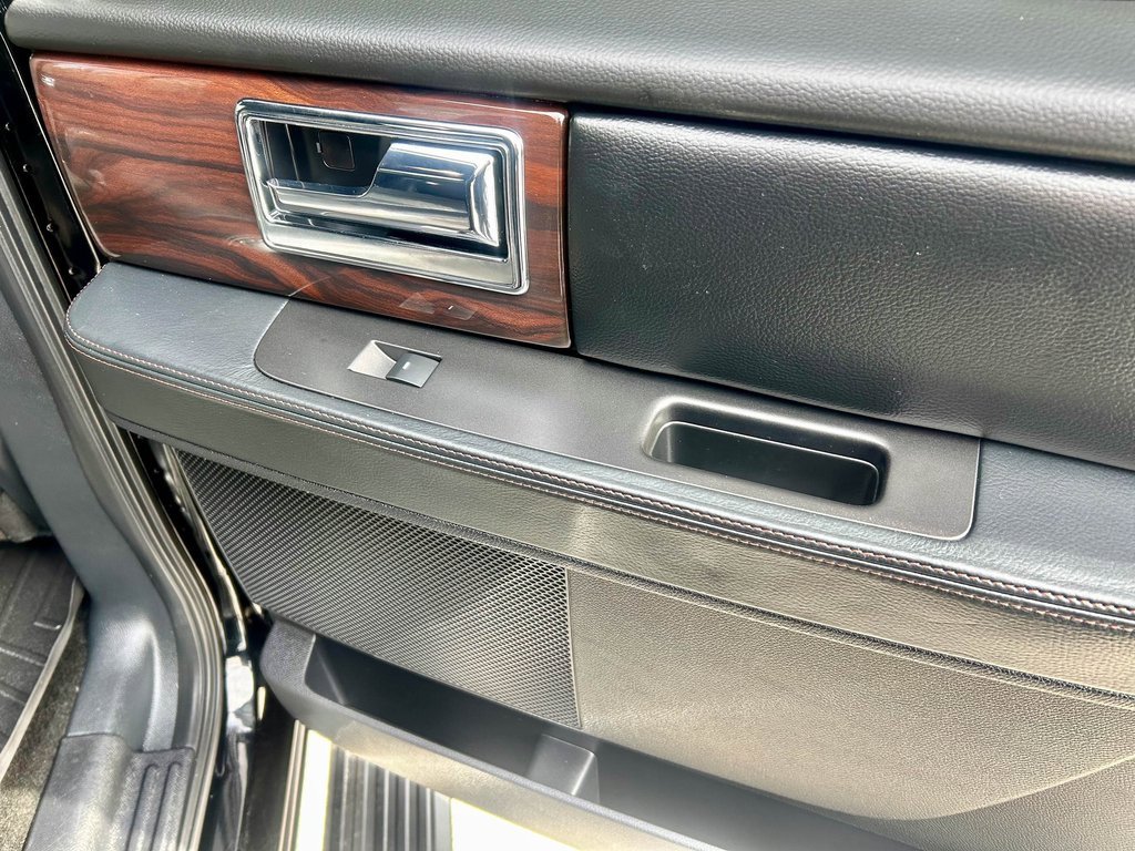 Used 2017 Lincoln Navigator L Reserve image 25