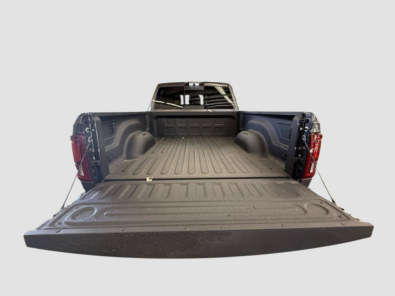 New 2026 RAM 2500 Tradesman AWD/4WD image 31
