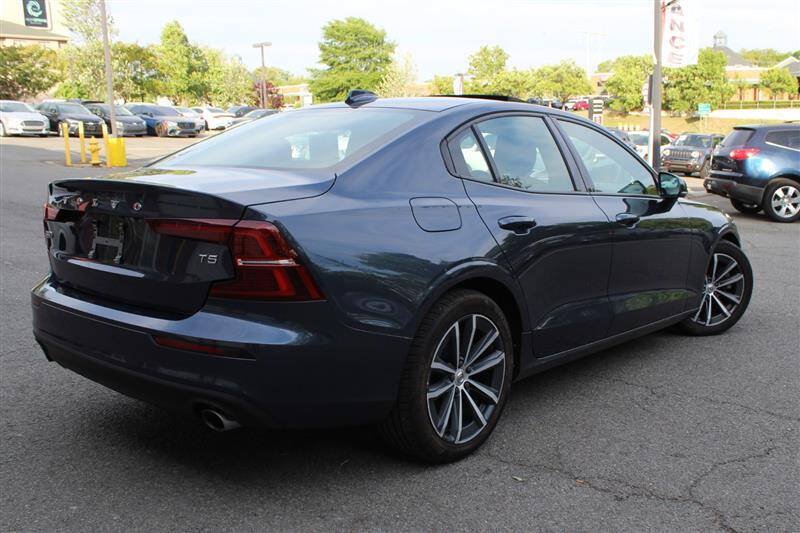 Used 2021 Volvo S60 T5 Momentum FWD image 5