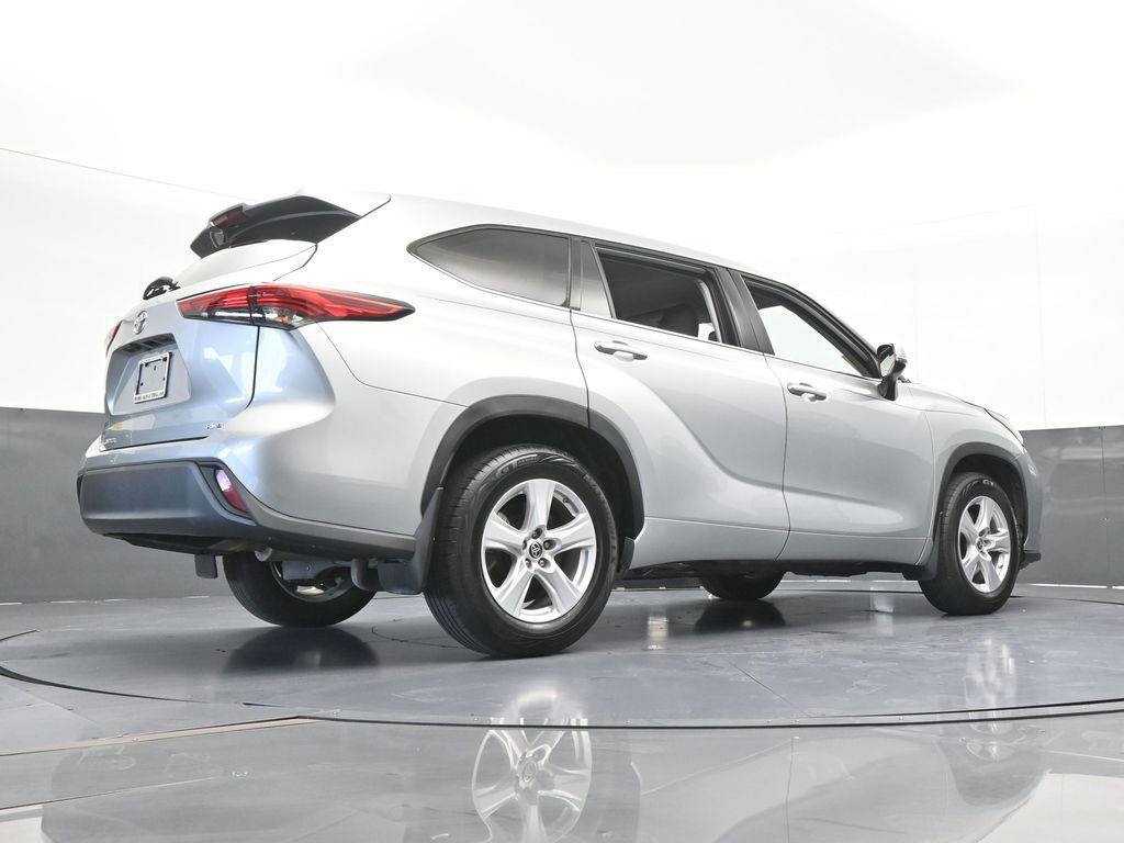 Used 2022 Toyota Highlander L AWD/4WD image 55