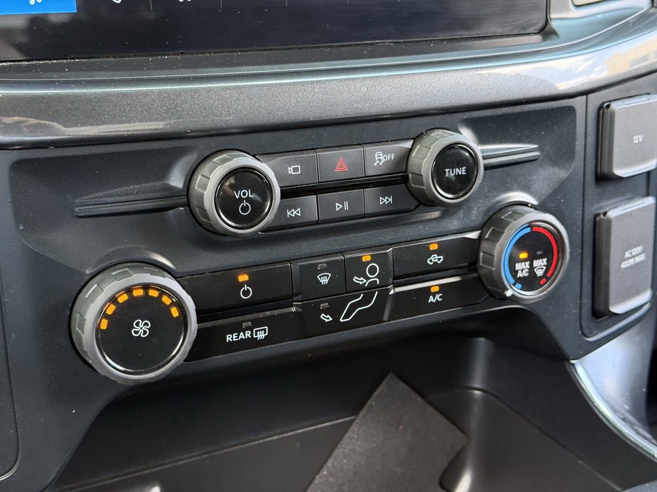 Certified 2025 Ford F150 STX w/ Equipment Group 200A image 19