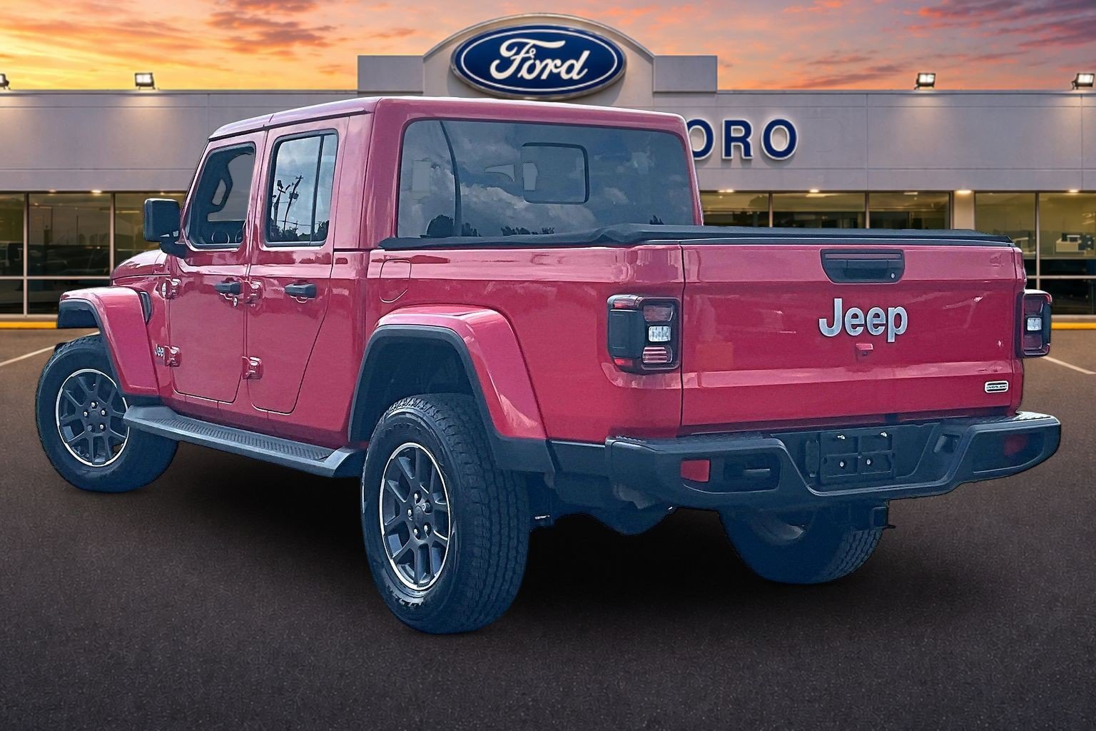 Used 2020 Jeep Gladiator Overland w/ LED Lighting Group AWD/4WD video 2