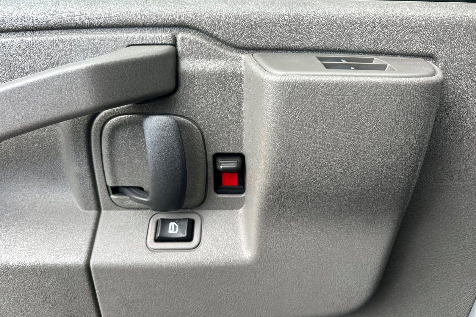 New 2024 Chevrolet Express 3500 w/ Power Convenience Package image 10