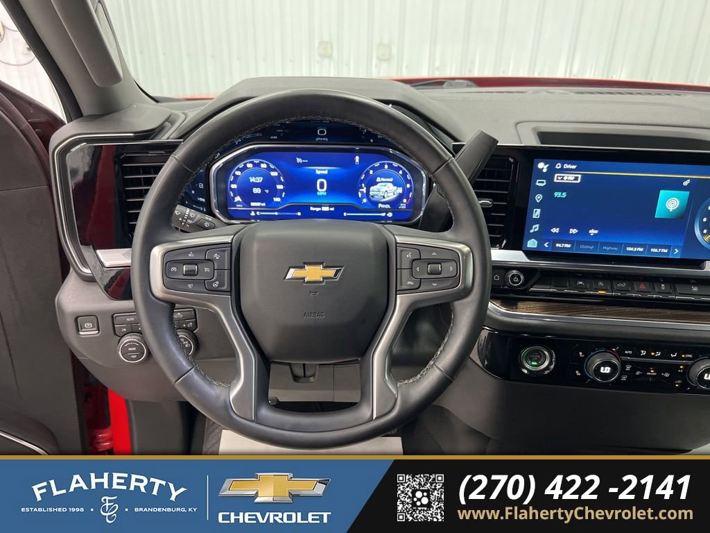 Used 2023 Chevrolet Silverado 1500 LT AWD/4WD image 25