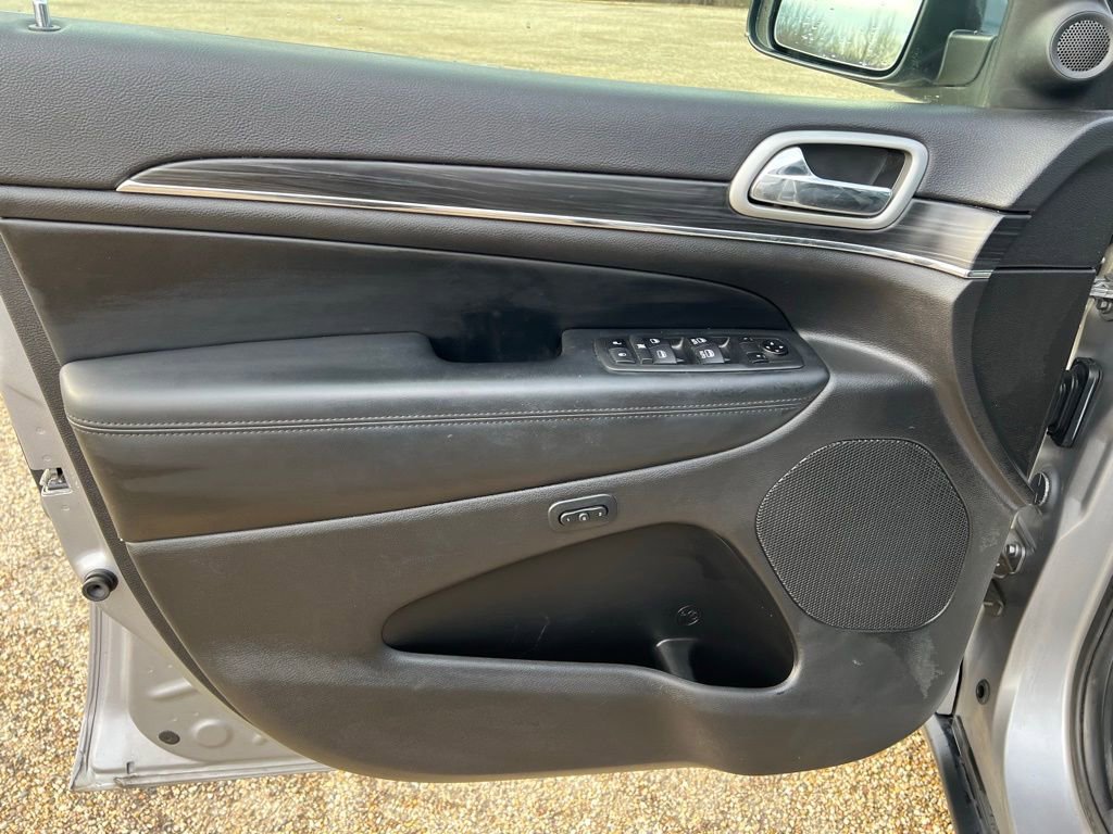 Used 2021 Jeep Grand Cherokee Limited image 27