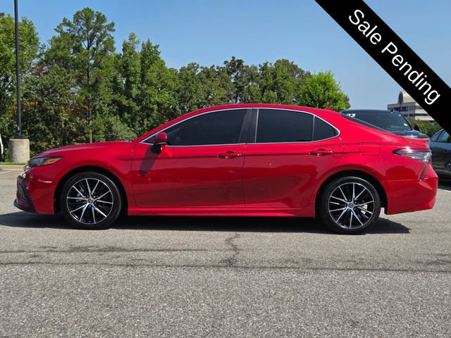 Used 2023 Toyota Camry SE FWD image 2