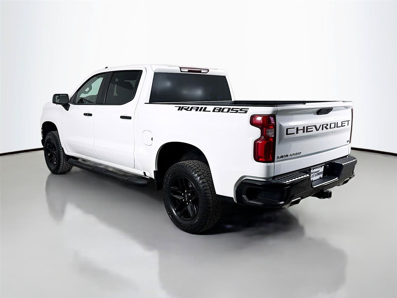 Used 2021 Chevrolet Silverado 1500 LT Trail Boss w/ Bed Protection Package AWD/4WD image 7