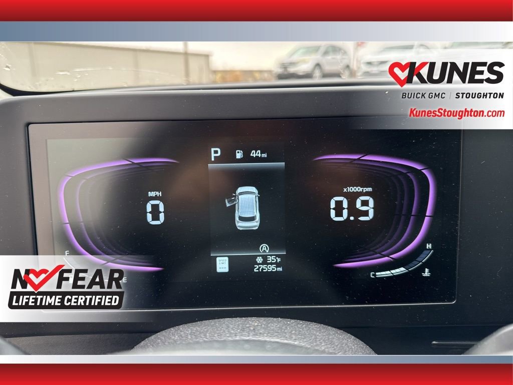 Used 2025 Kia Sportage LX image 28