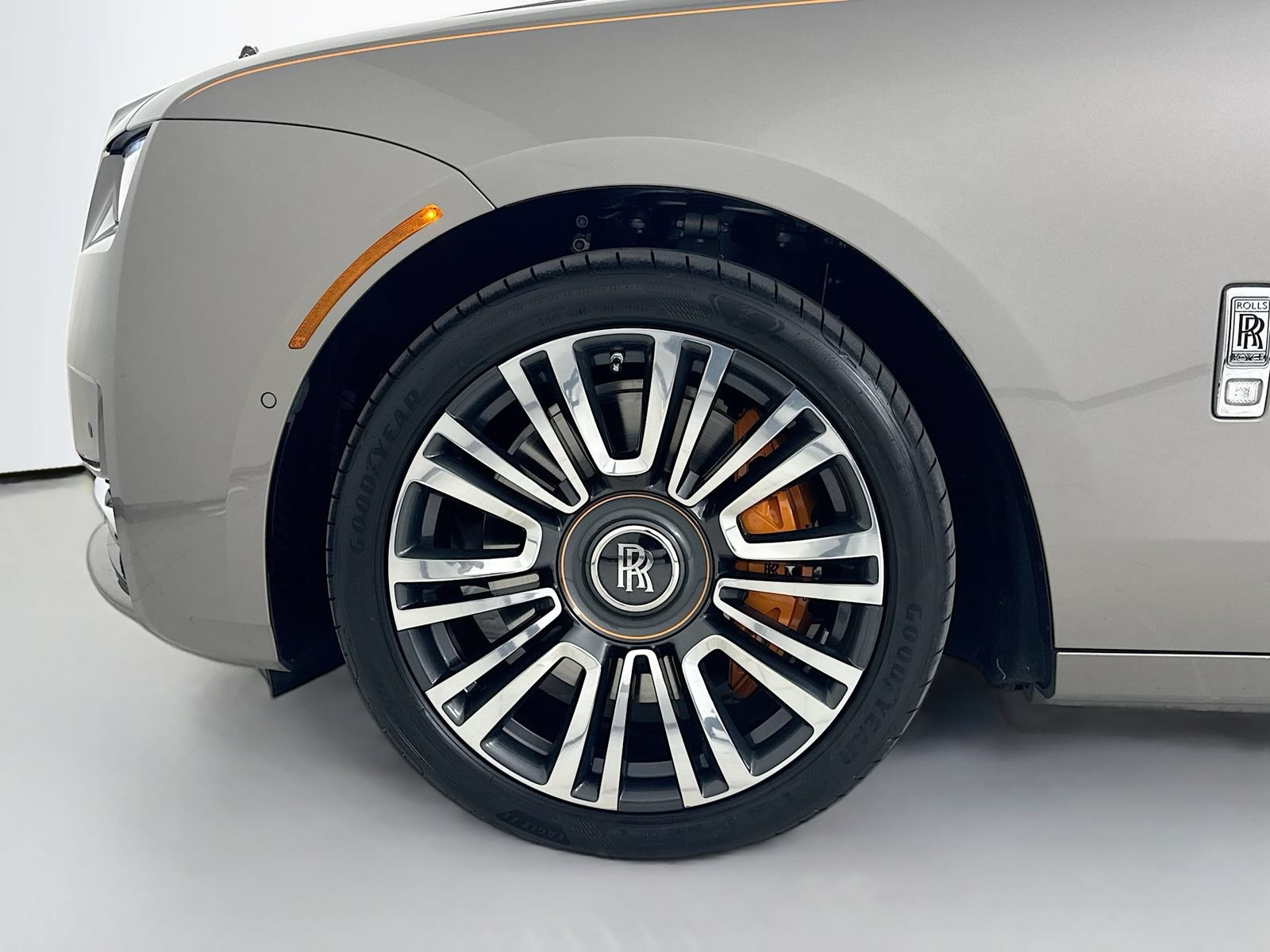Certified 2025 Rolls-Royce Ghost AWD/4WD image 9