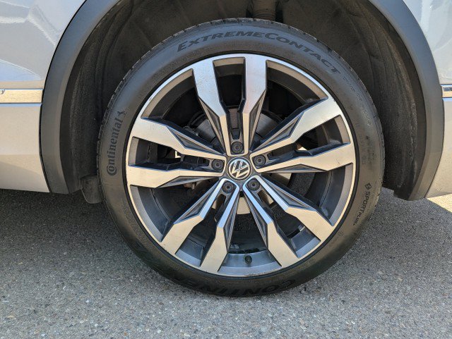 Used 2021 Volkswagen Tiguan SEL Premium R-Line AWD/4WD image 30