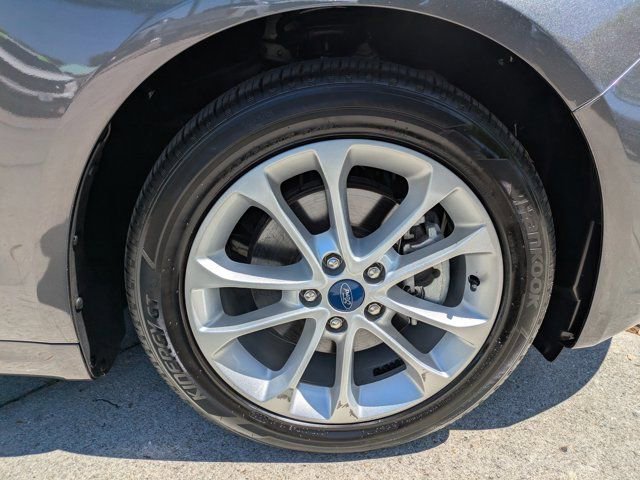 Certified 2019 Ford Fusion SE image 13