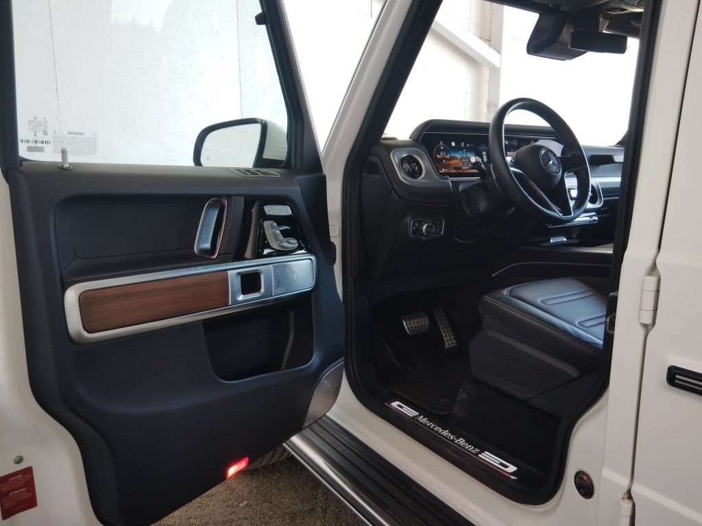 Used 2025 Mercedes-Benz G 550 image 29