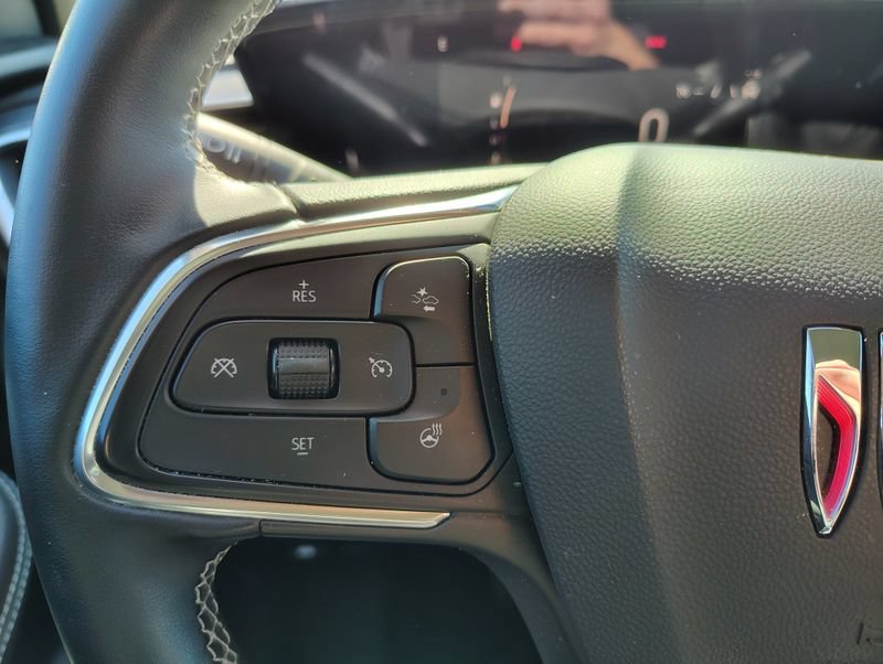 Used 2024 Buick Encore GX Avenir FWD image 15