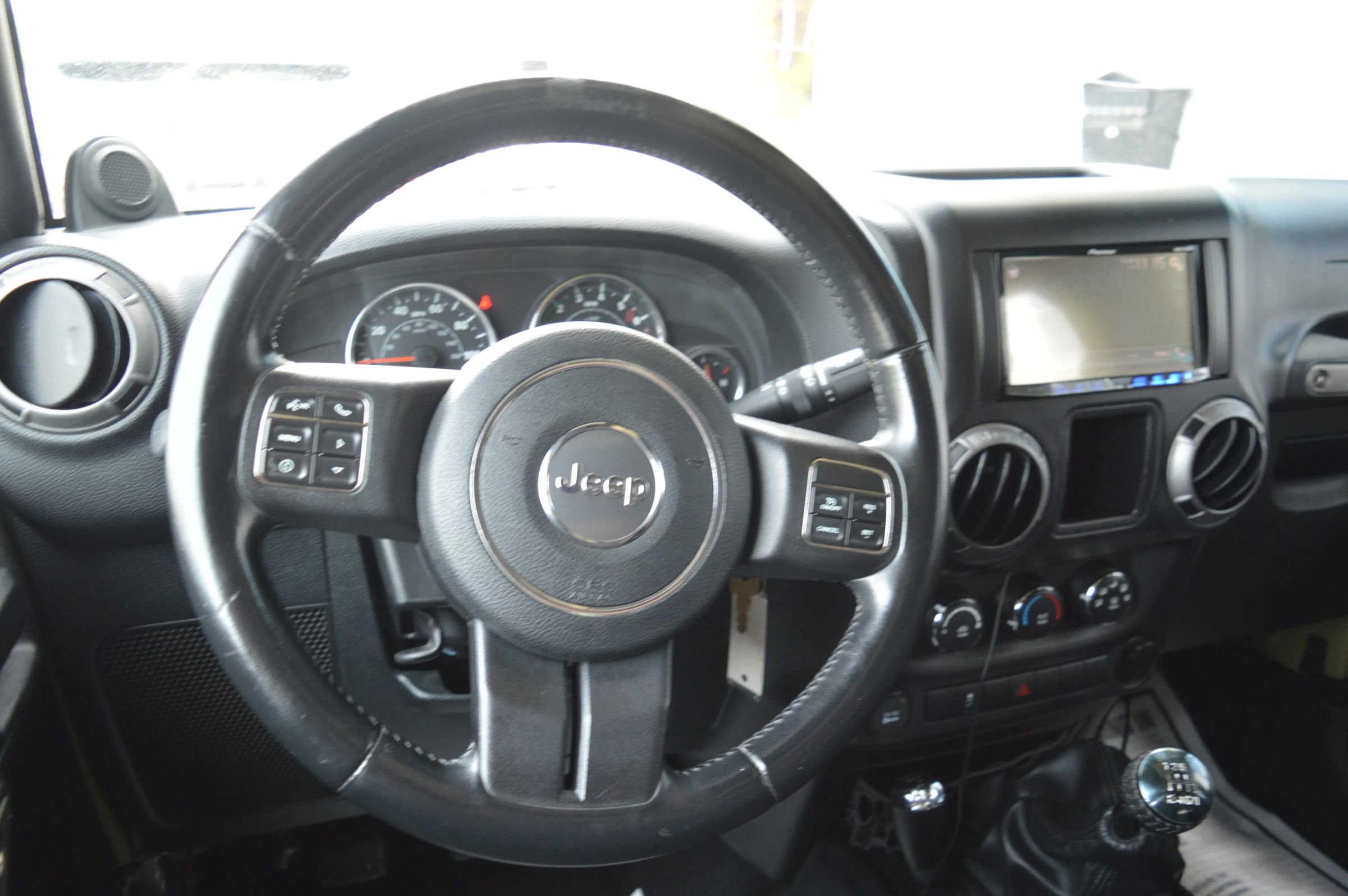 Used 2013 Jeep Wrangler Unlimited Sport w/ Connectivity Group image 32