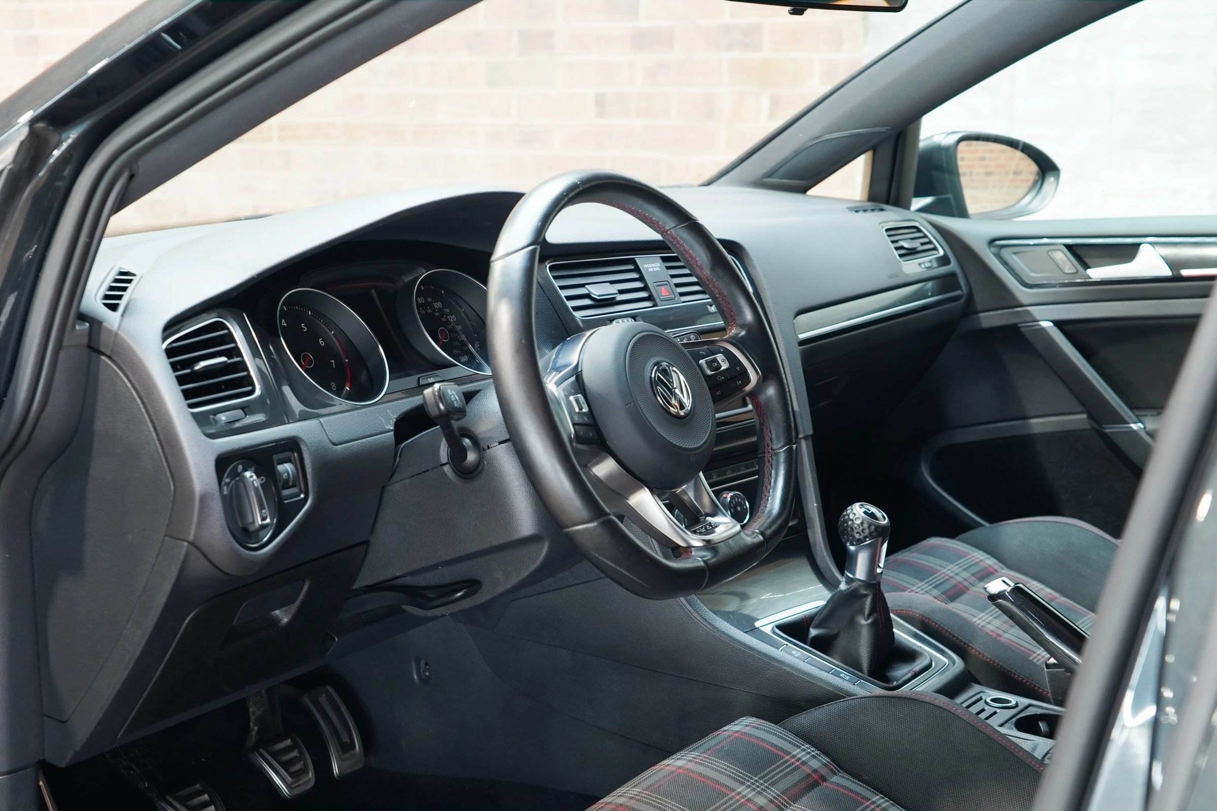 Used 2017 Volkswagen GTI S FWD image 33
