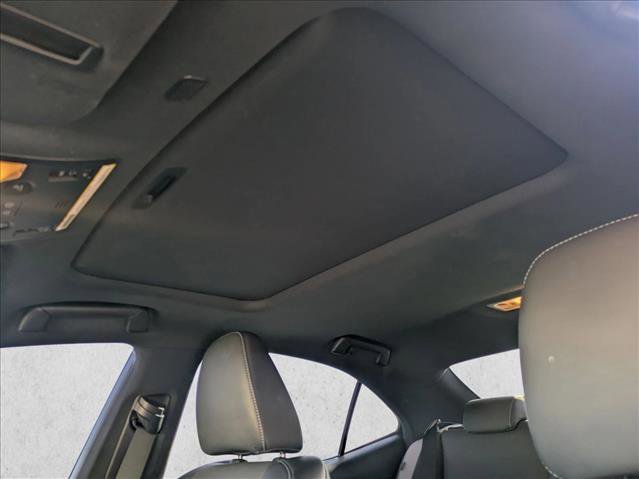 Used 2020 Lexus IS 300 F Sport image 16