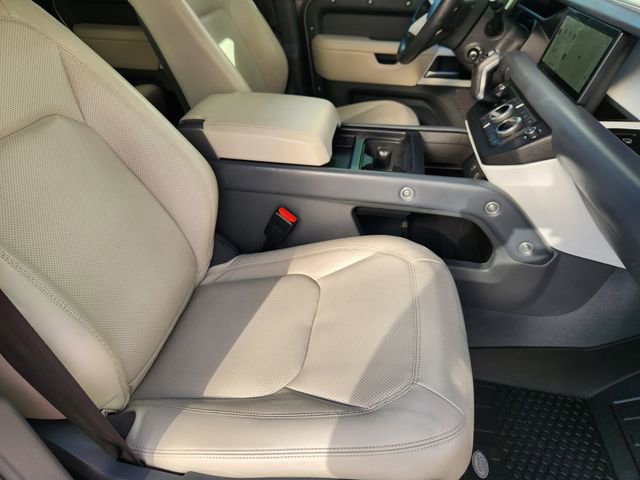 Used 2024 Land Rover Defender 110 S image 15