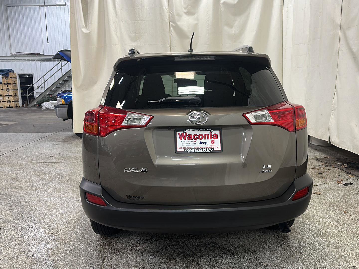 Used 2015 Toyota RAV4 LE AWD/4WD image 4