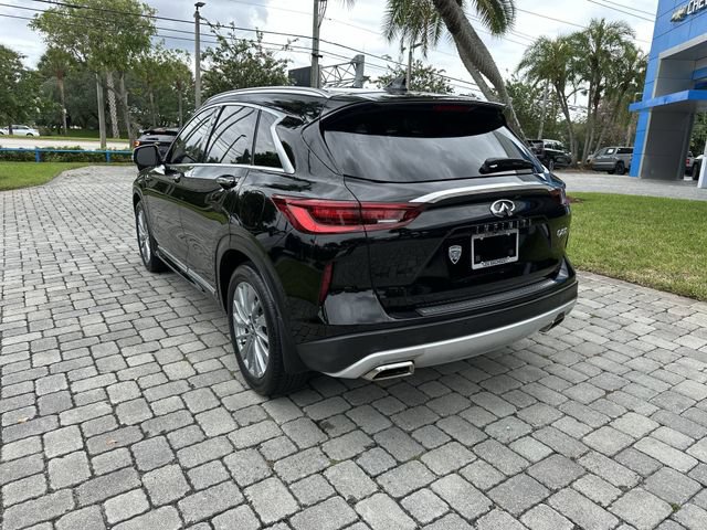 Used 2023 INFINITI QX50 Luxe w/ Accent Package FWD image 32