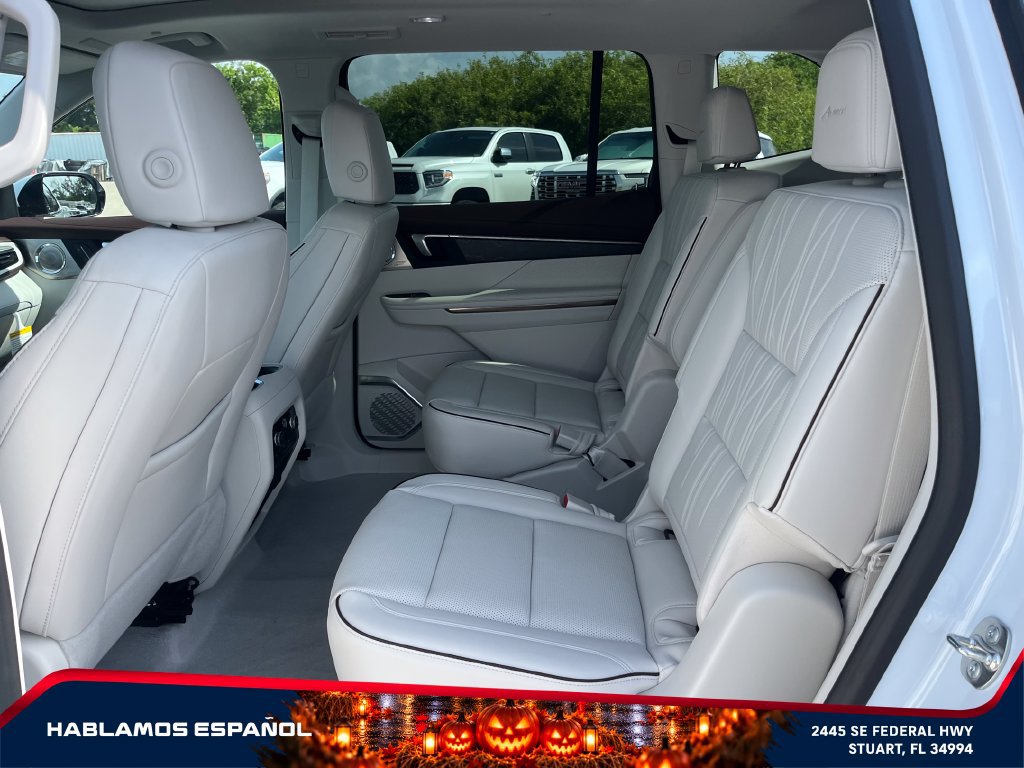 New 2026 Buick Enclave Avenir w/ Super Cruise Package AWD/4WD image 11