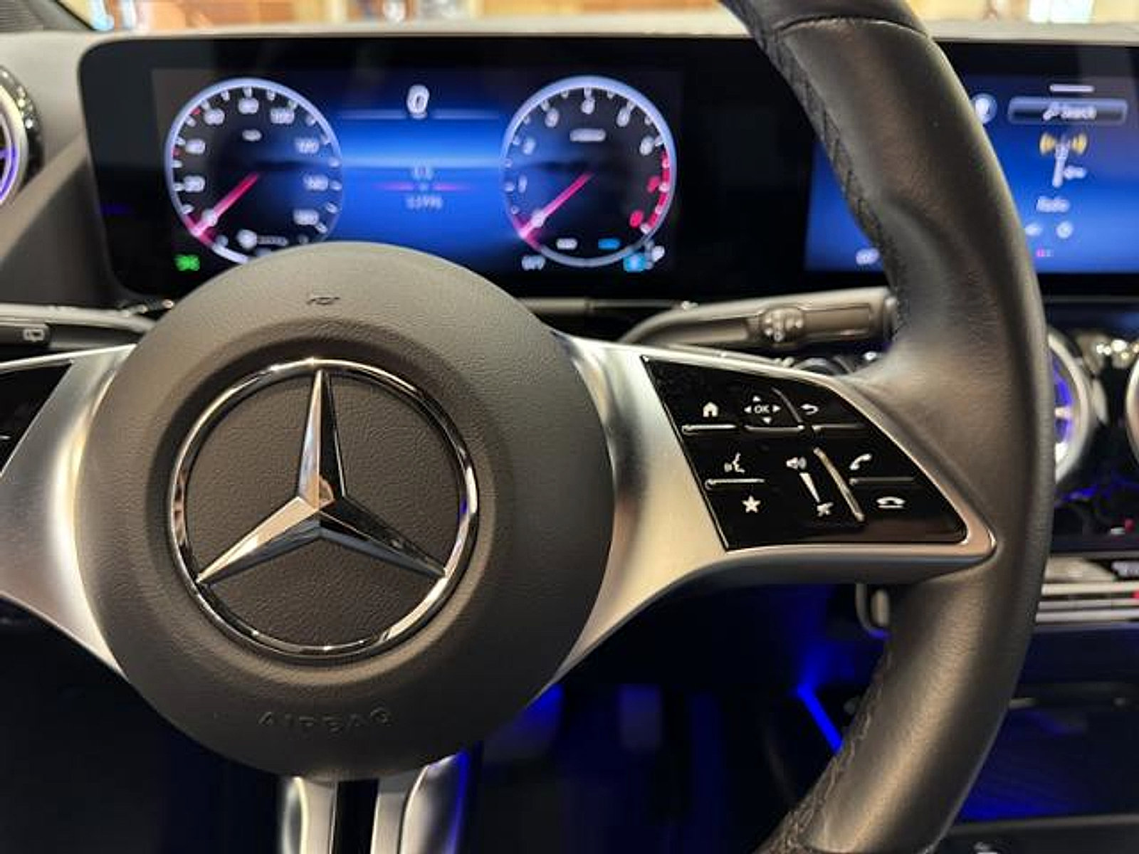 Used 2025 Mercedes-Benz GLA 250 image 18