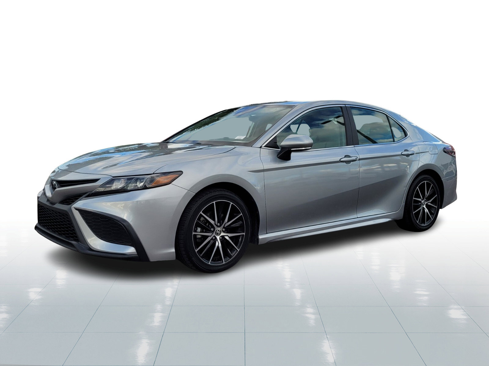 Certified 2024 Toyota Camry SE image 2