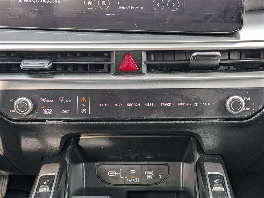 Used 2024 Kia Sorento S image 26