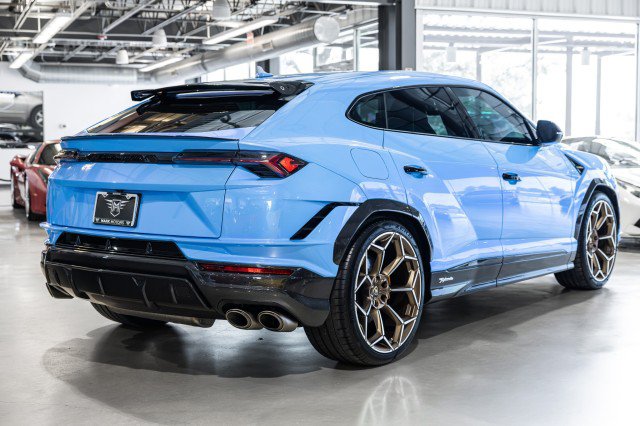 Used 2024 Lamborghini Urus Performante AWD/4WD image 6