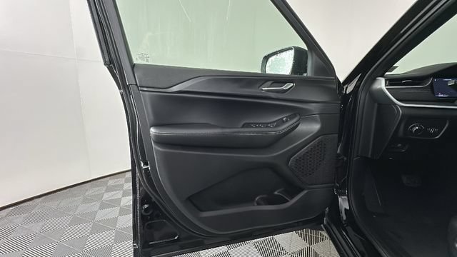New 2026 Jeep Grand Cherokee L Laredo AWD/4WD image 17