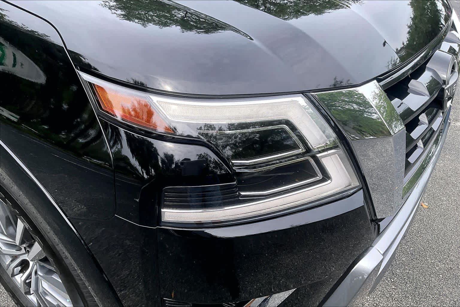 Used 2023 Nissan Armada SL w/ Captain's Chairs Package RWD image 30