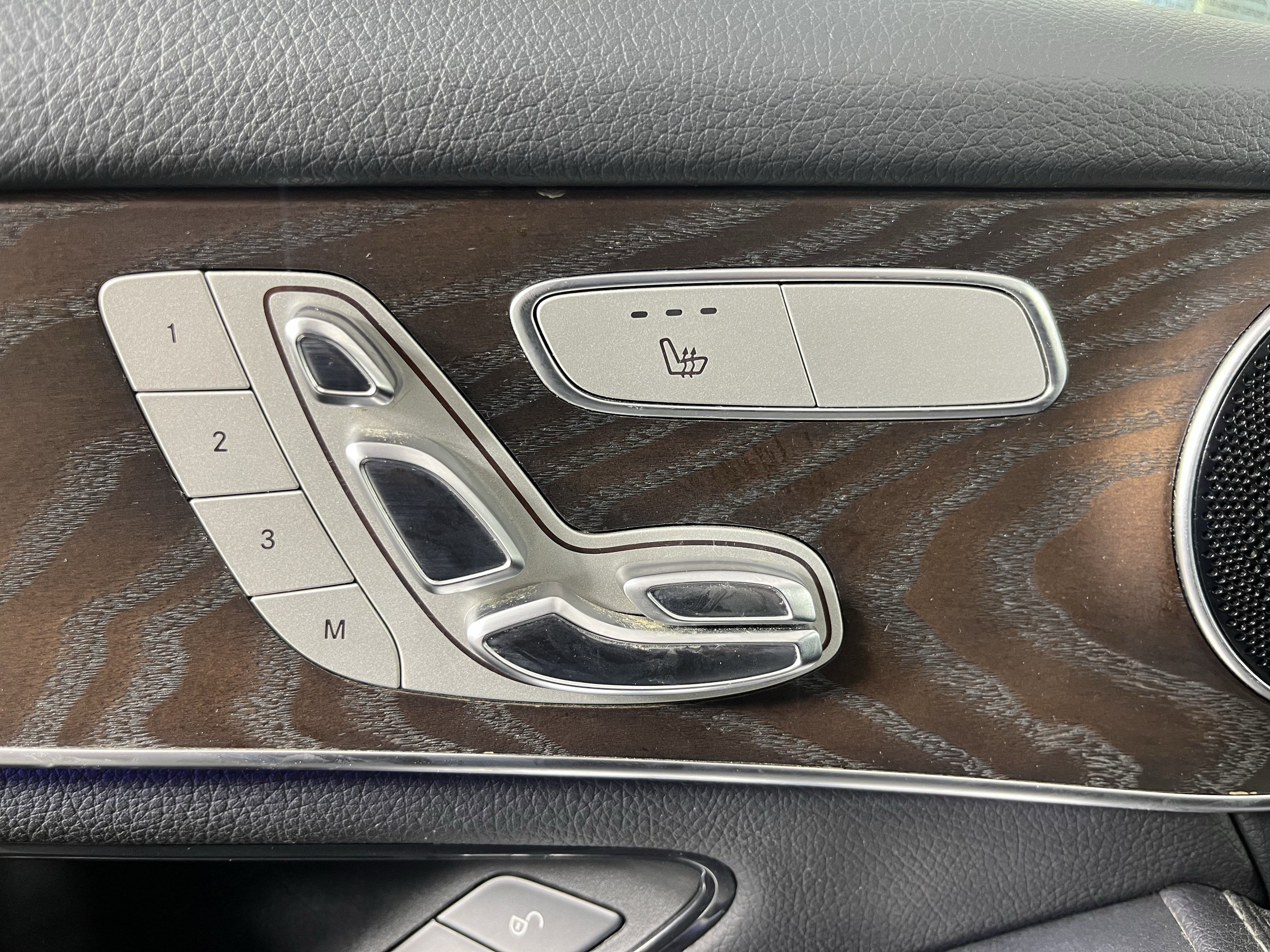 Used 2020 Mercedes-Benz GLC 300 4MATIC image 19