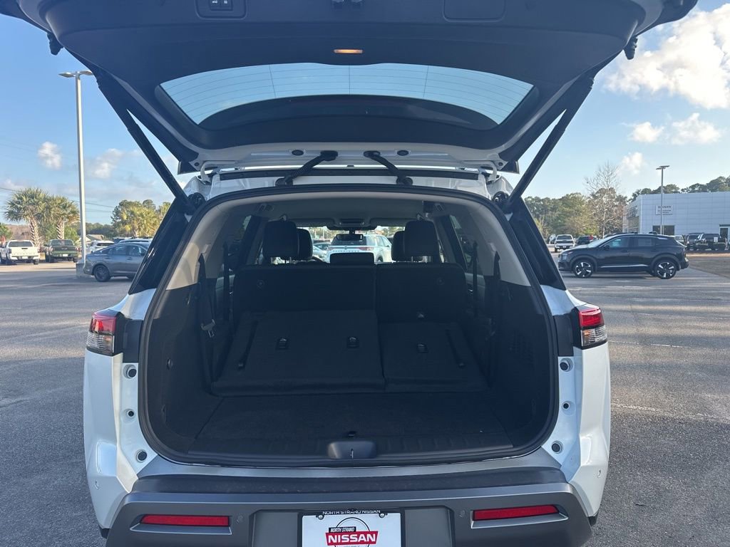 New 2026 Nissan Pathfinder SL FWD image 26