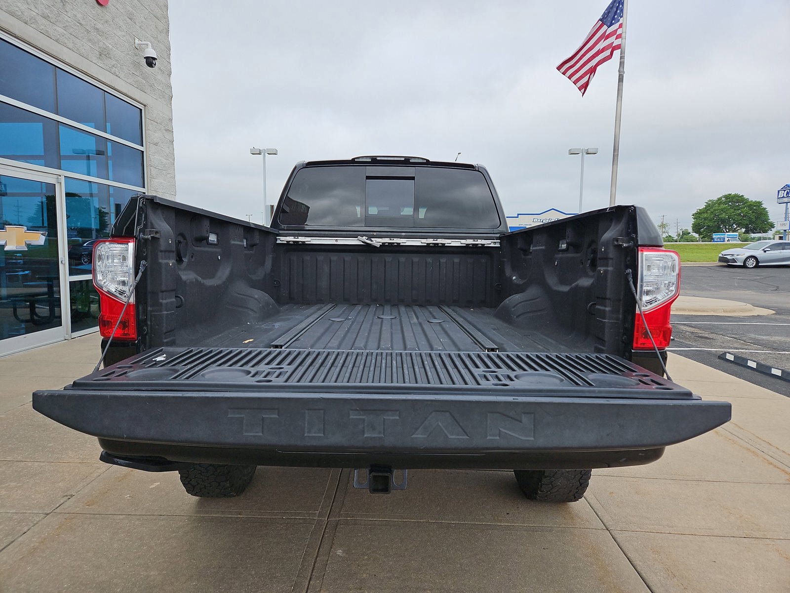 Used 2019 Nissan Titan PRO-4X w/ Pro-4x Convenience Package AWD/4WD image 21