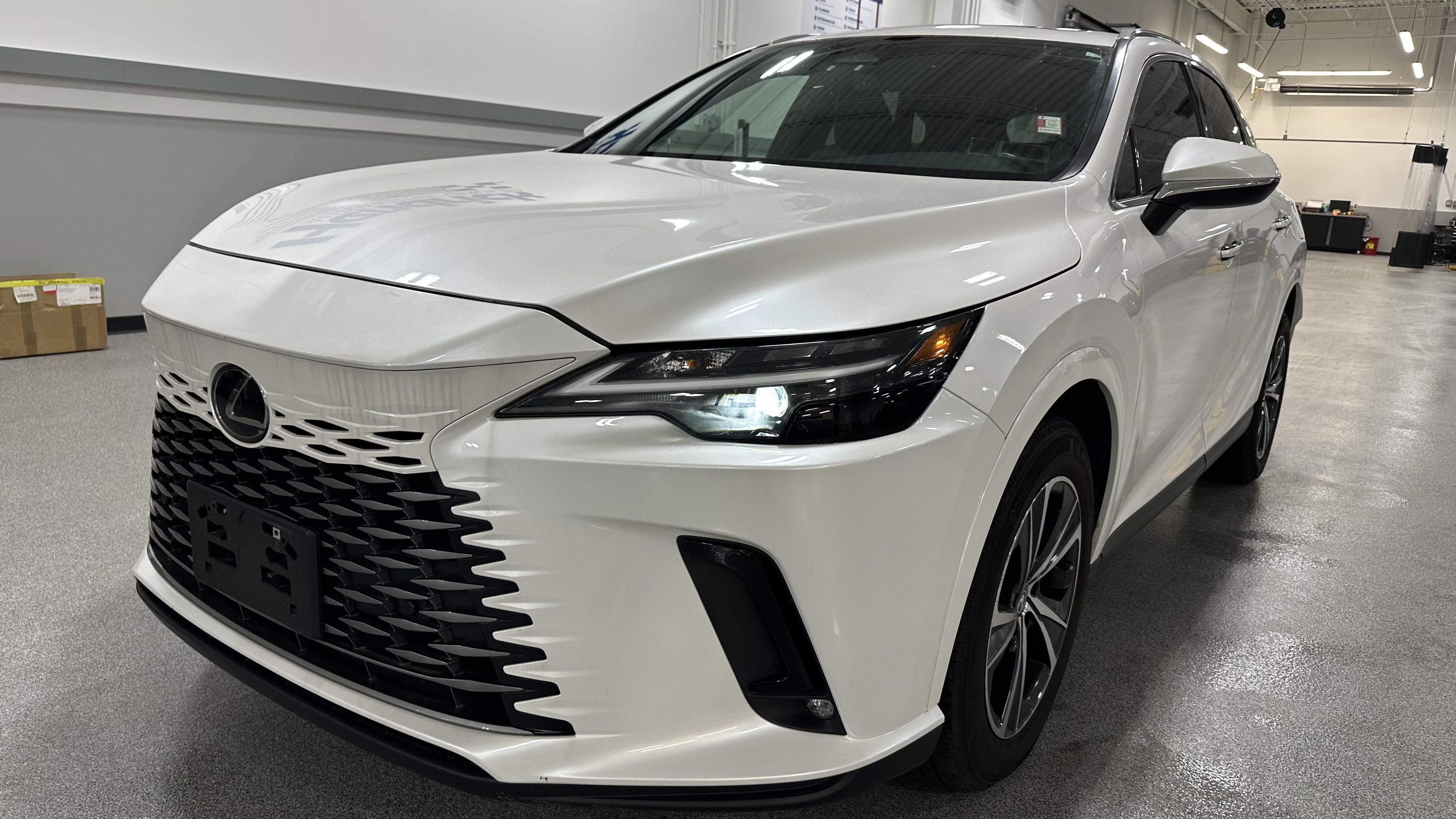 Used 2024 Lexus RX 350 Premium w/ Accessory Package (Z1) AWD/4WD image 5