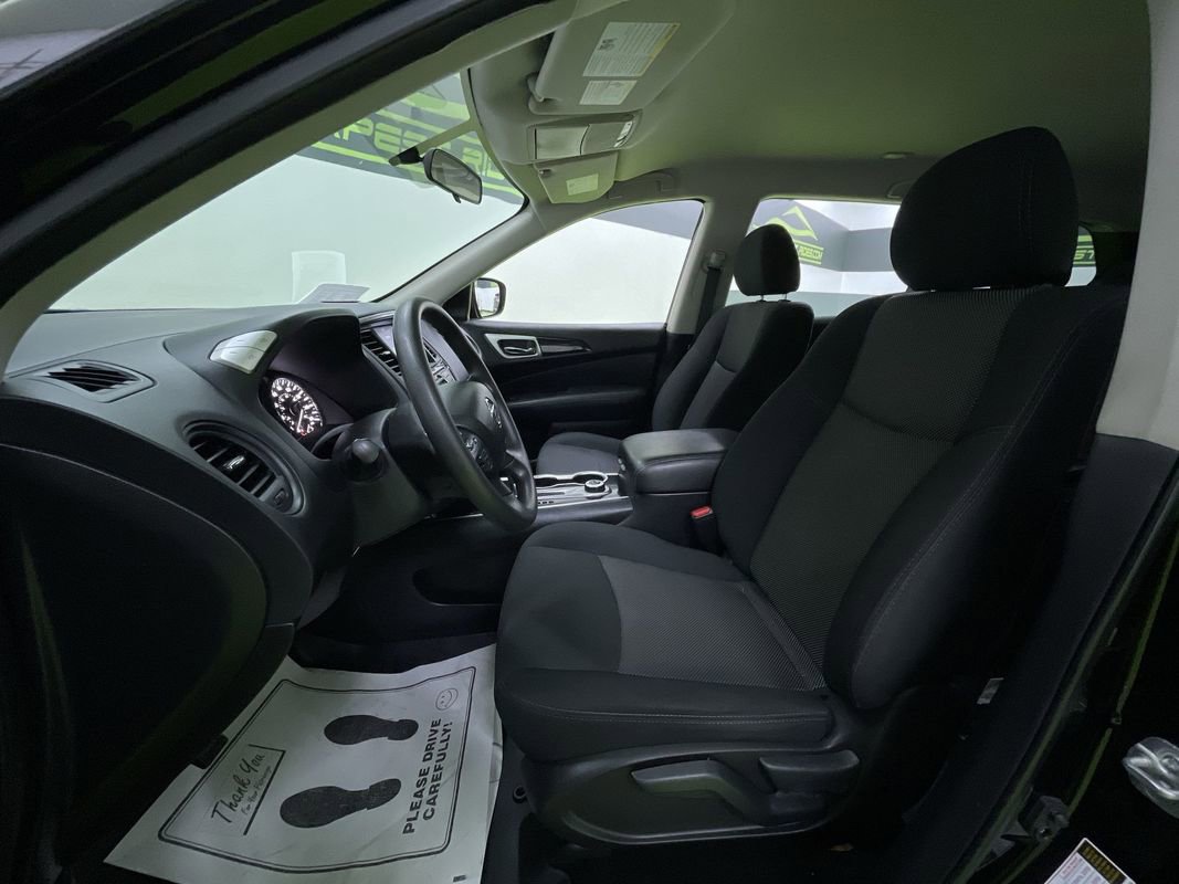 Used 2020 Nissan Pathfinder S image 17