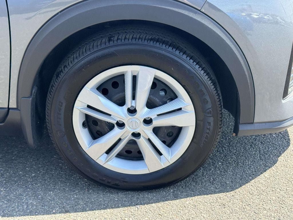 Used 2025 Nissan Kicks Play S FWD image 7