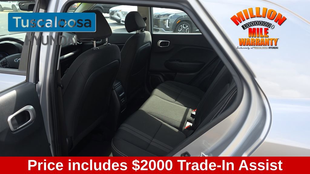 Used 2024 Hyundai Venue SEL image 25
