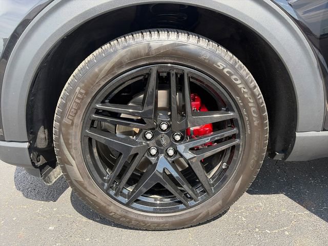 Used 2025 Ford Explorer ST image 32