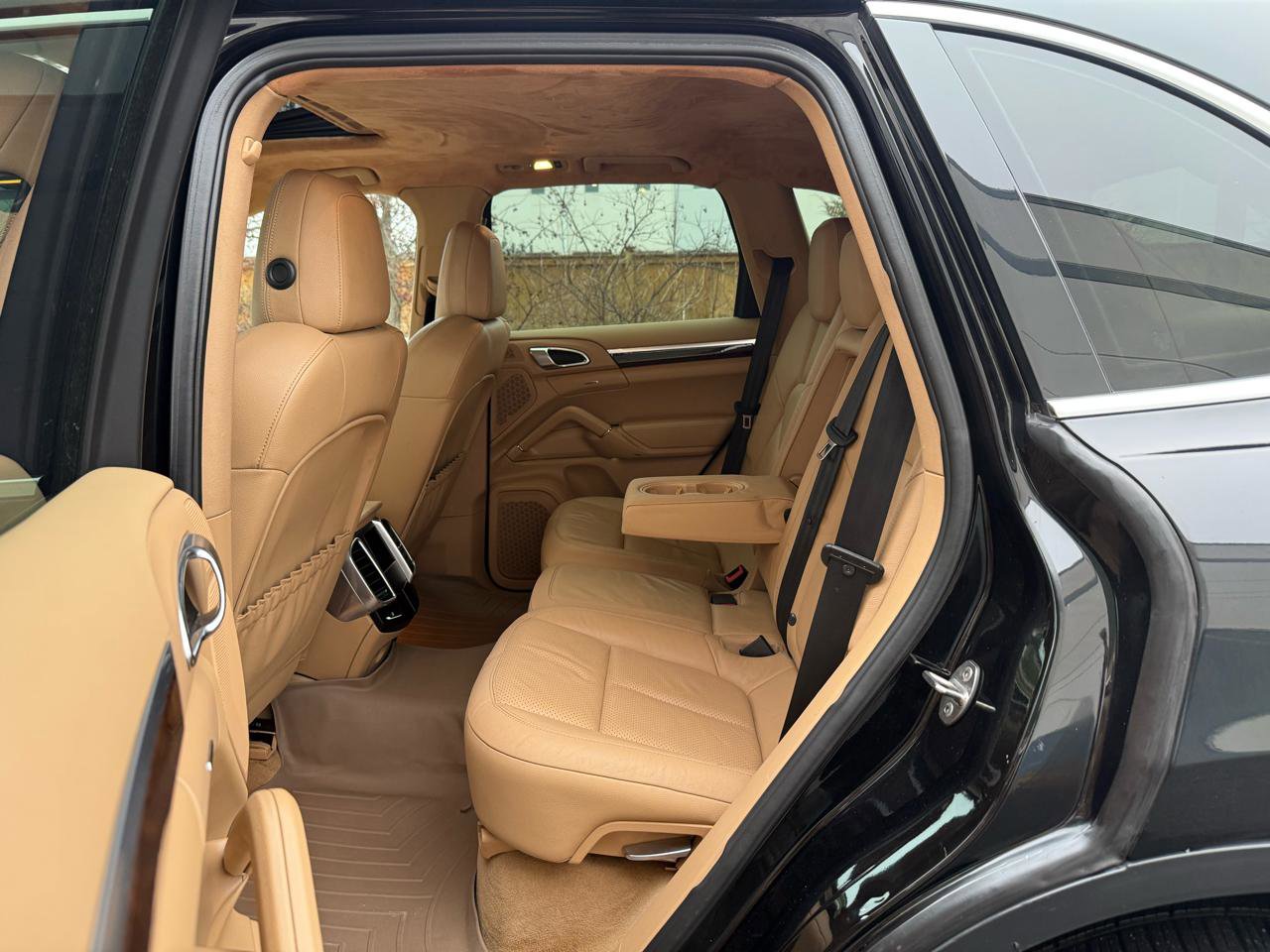 Used 2012 Porsche Cayenne image 19