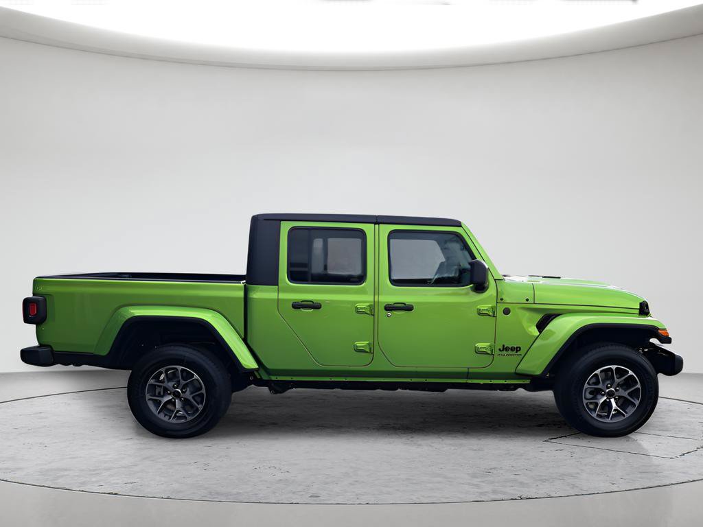 New 2025 Jeep Gladiator Sport AWD/4WD image 4
