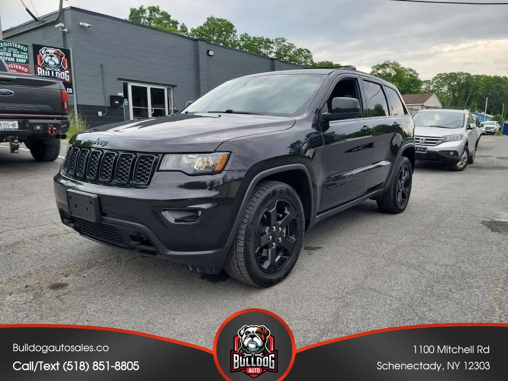 Used 2018 Jeep Grand Cherokee Laredo AWD/4WD image 1
