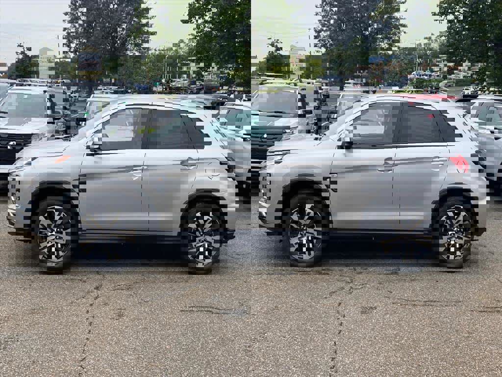 New 2025 Mitsubishi Outlander Sport ES image 2