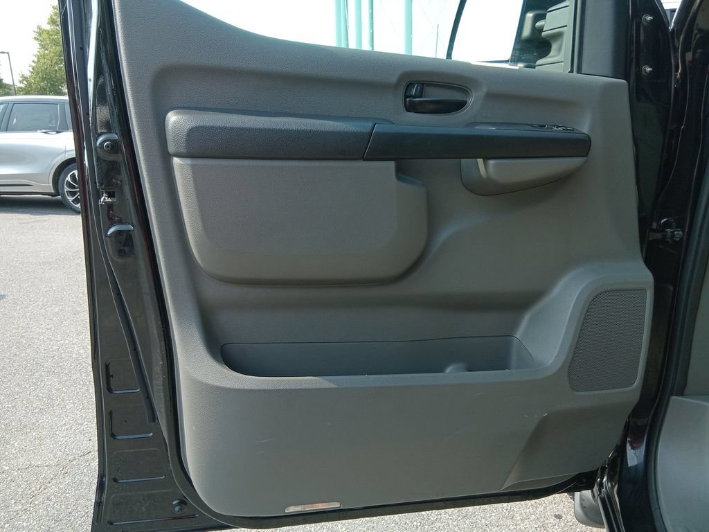 Used 2018 Nissan NV 3500 SL RWD image 16