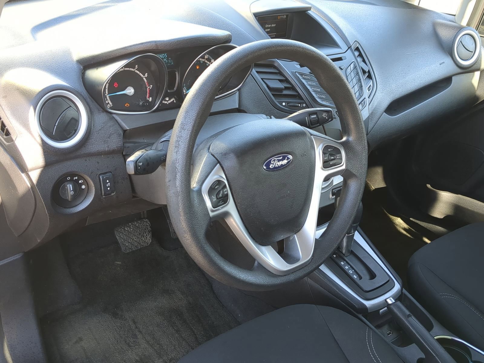 Certified 2018 Ford Fiesta SE image 12